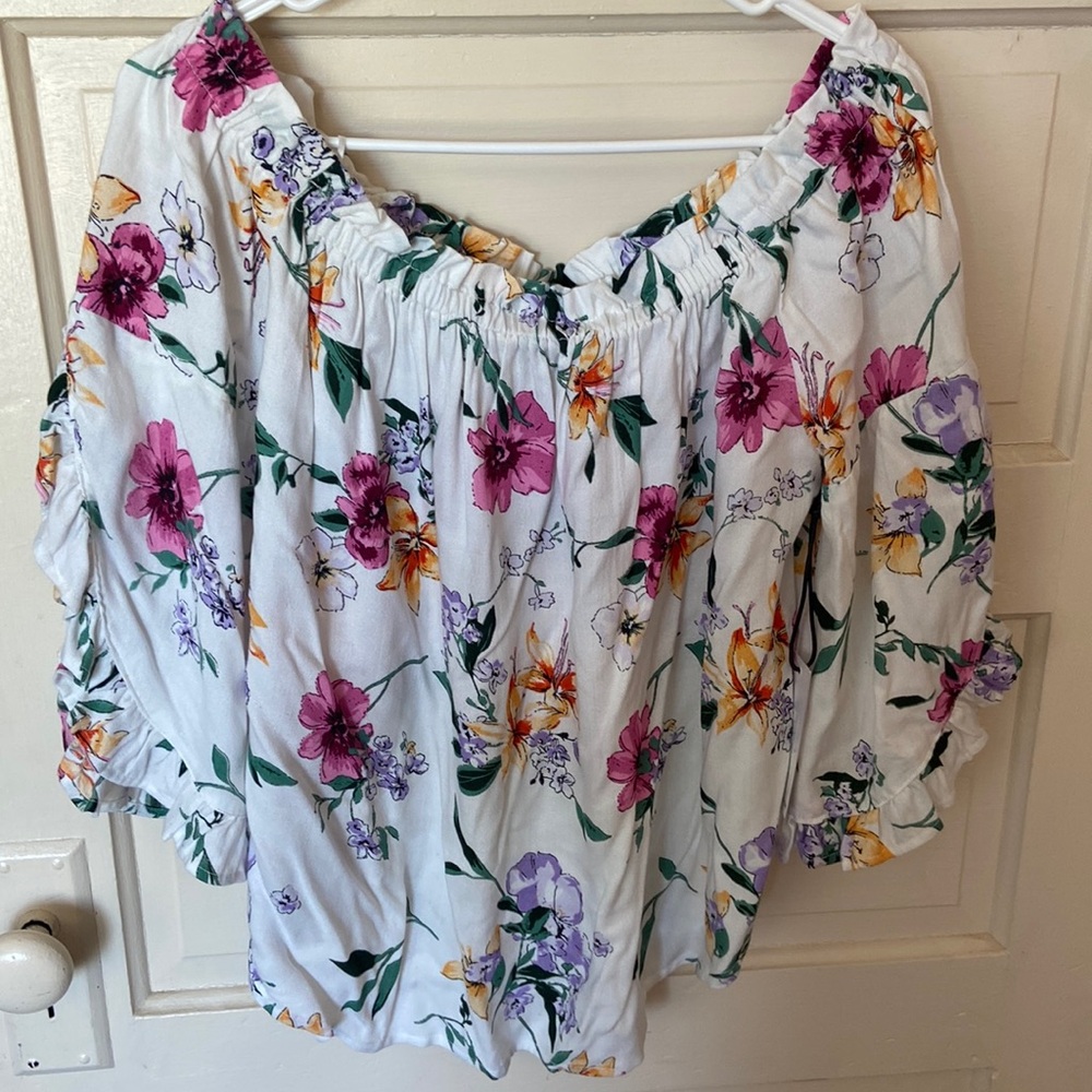 Dex Off-the-shoulder floral Top